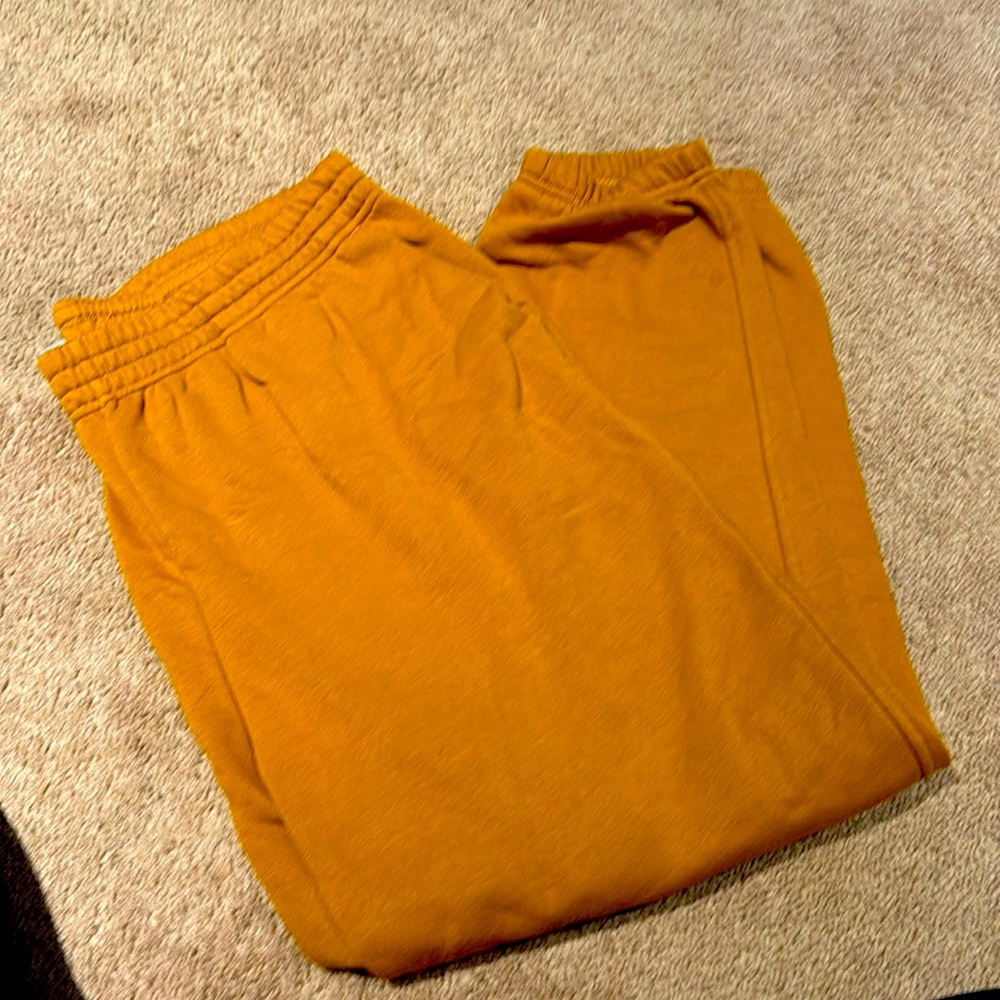 Calia Sweats Fleece inside never worn